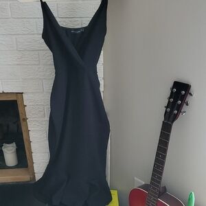 PrettyLittleThing Women's Black V-Neck Sheath Strap Midi Dress Sz 8 Coquette